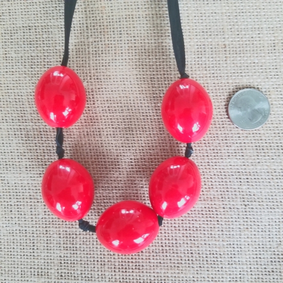 Red .Large ,Beaded ,Statement Necklace - Picture 3 of 6